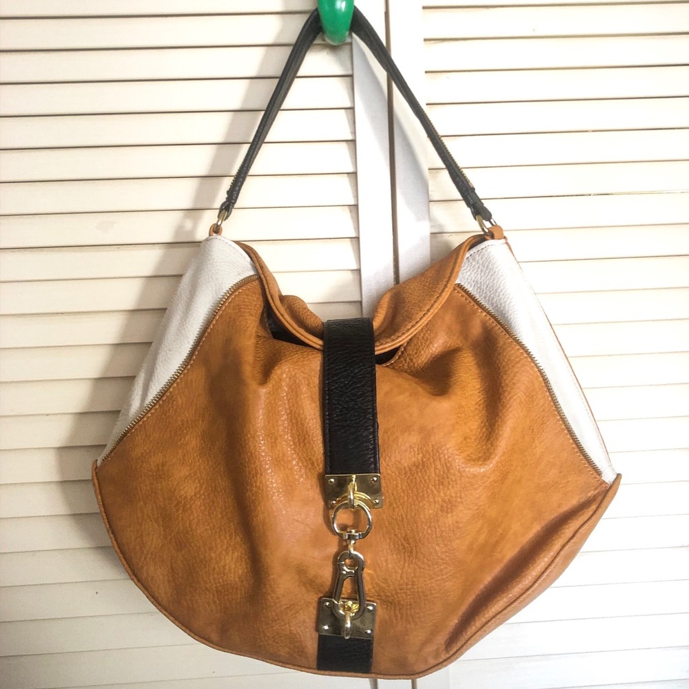Faux leather looking bag by Olivia & joy